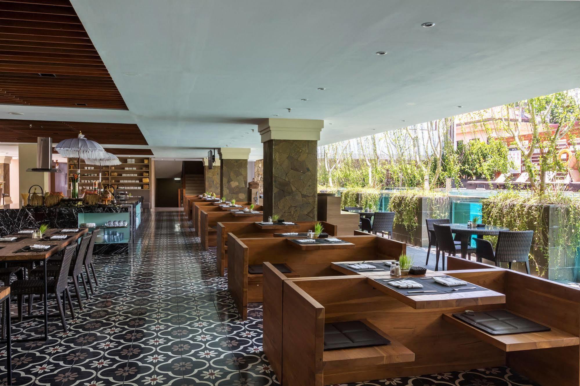 Hotel Grand Zuri Kuta Lombok Exterior foto